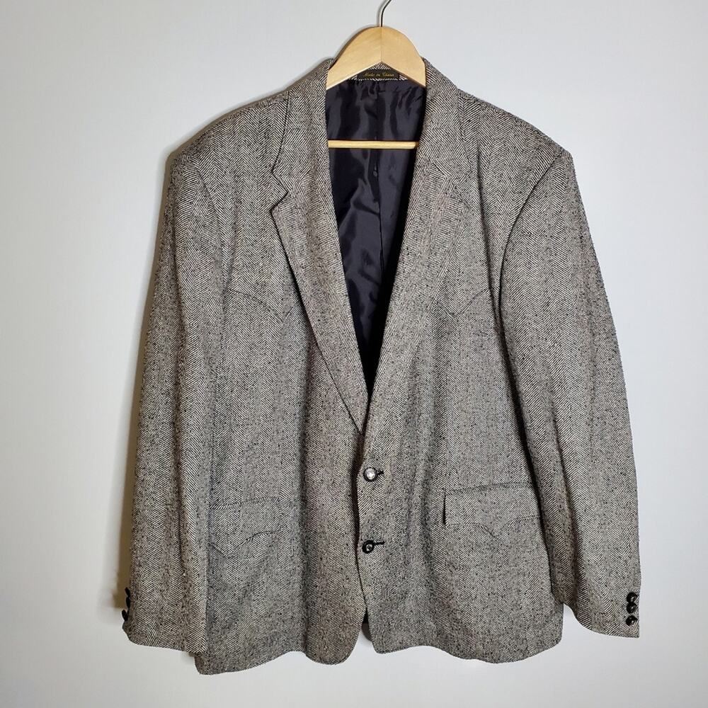Vantage Circle S Black & White Western Blazer Size 48R In great used condition